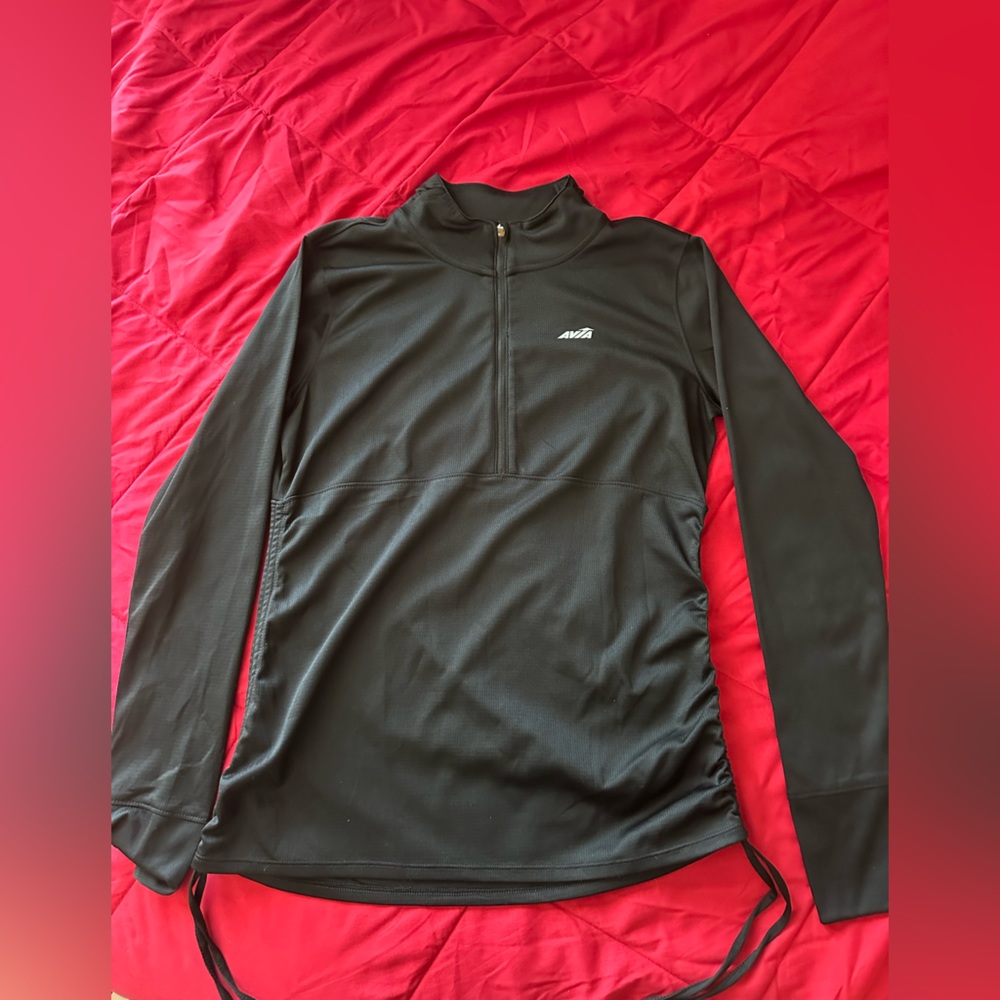 Aviva tight black woman’s pullover